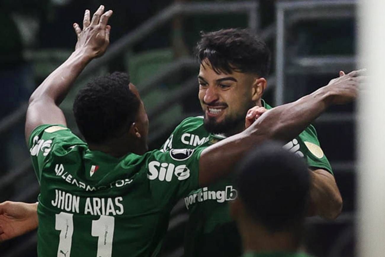 Gran actuación del Flaco López.