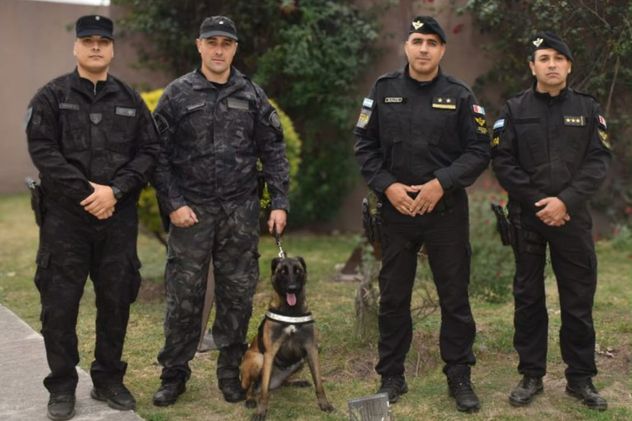 La FPA entregó una cachorra a la Policía de Córdoba
