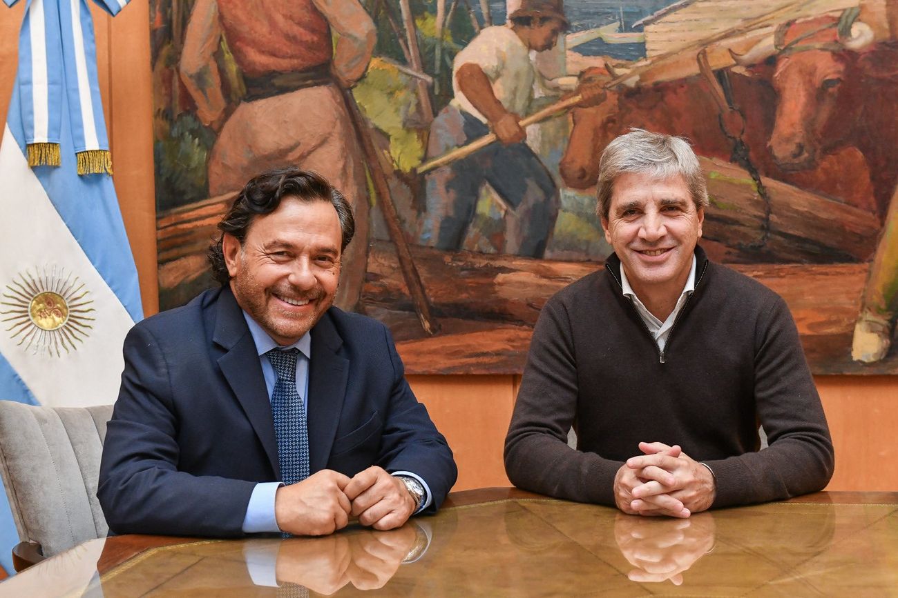El gobernador de Salta, Gustavo Sáenz, reunido con el ministro de Economía, Luis Caputo