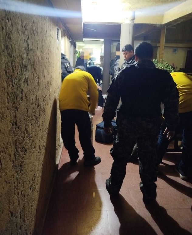 Cinco personas fueron rescatadas este viernes desmayadas en su casa por intoxicación de monóxido de carbono.