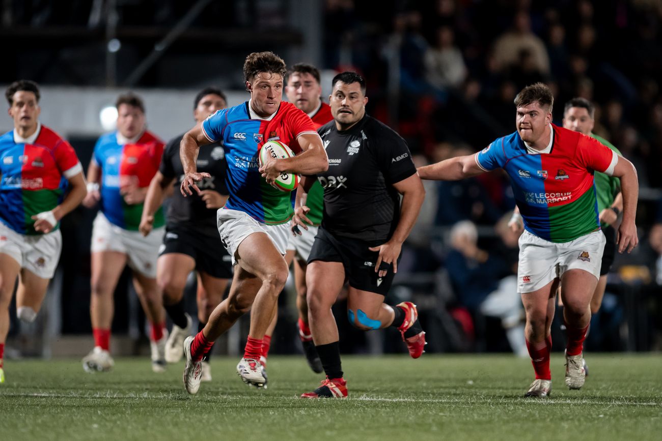 Dogos XV se enfrenta ante Capibaras XV en el Hipódromo de Rosario por la fecha 13 del SRA.