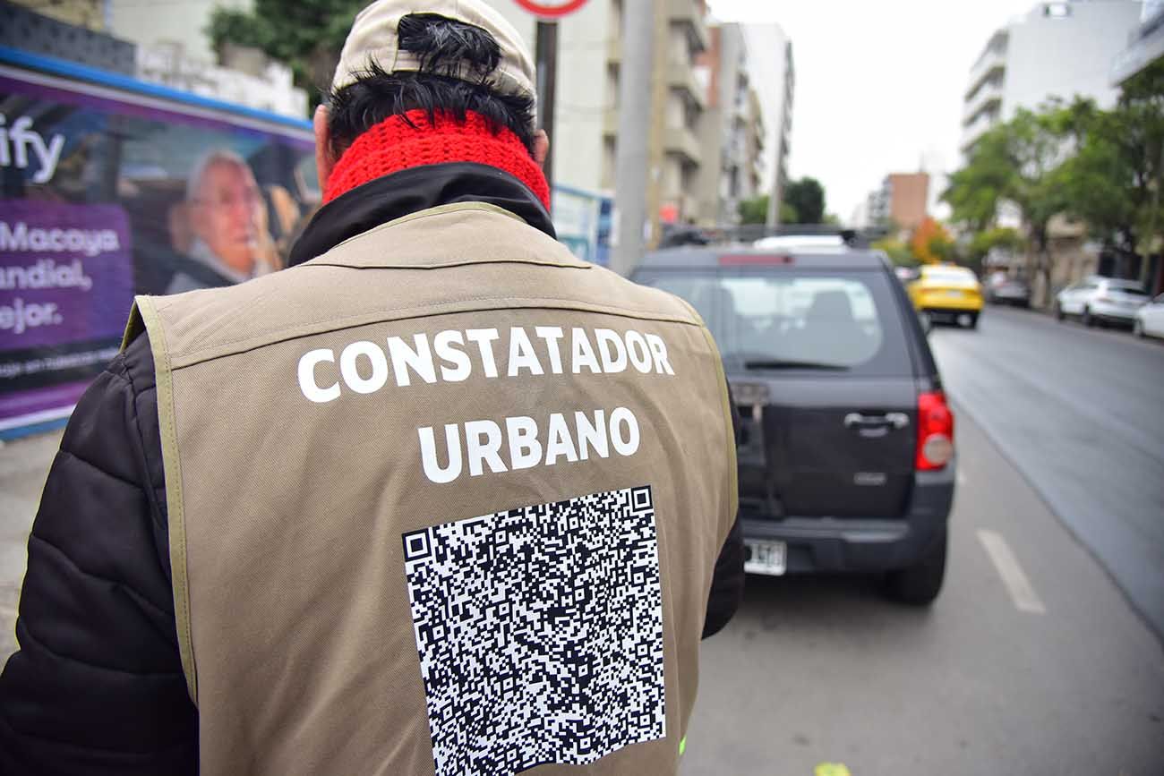 Constatador Urbano. Estacionamiento medido en Córdoba capital. 