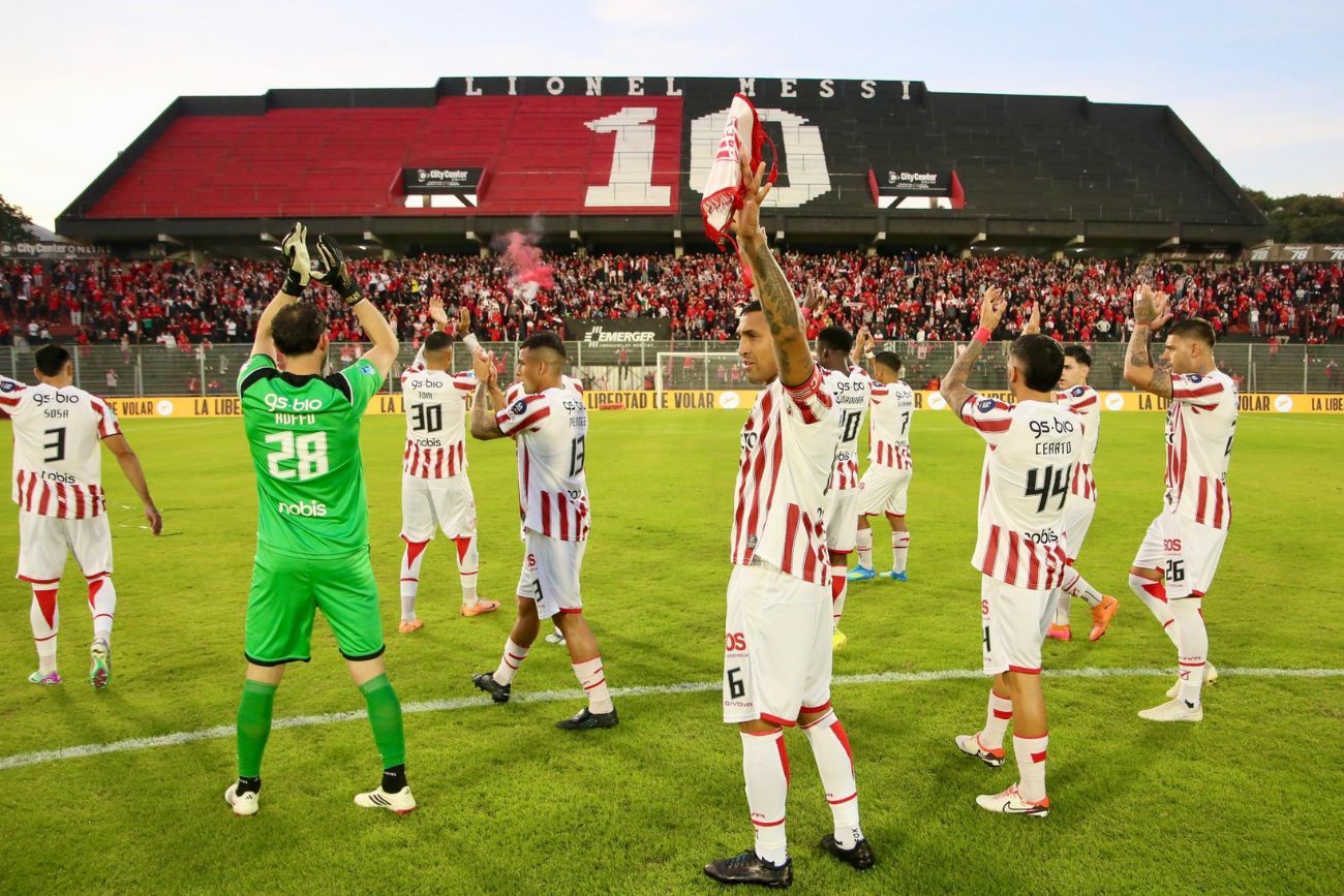Instituto ante Lanús por Copa Argentina.