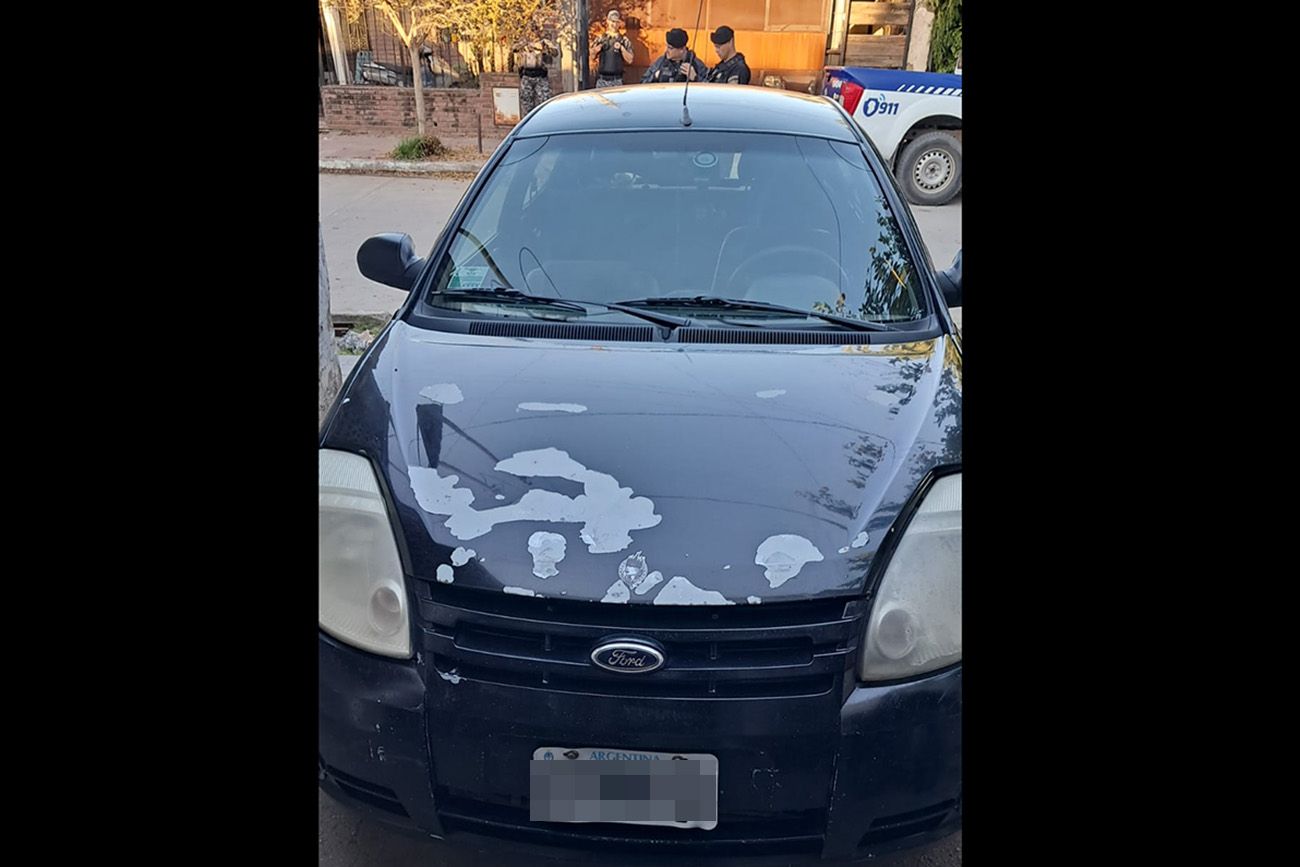 La prueba decisiva: los videos que muestran el momento en que entra y sale el Ford K negro de barrio Ampliación Ferreyra