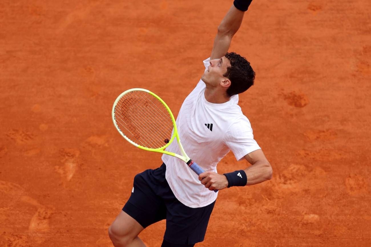 Juan Manuel Cerúndolo avanzó a los octavos de final del Roland Garros luego de casi seis horas de partido.