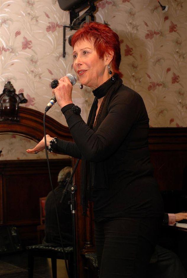 Dorita Burgos.