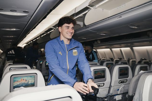 El cordobés Julián Álvarez ya está en Kansas con la mayor parte del plantel de la selección.   (@Argentina)