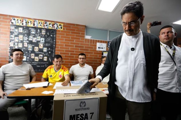 Cerró la votación en Colombia: De la Espriella y Cepeda lideran los resultados y se perfilan para un balotaje