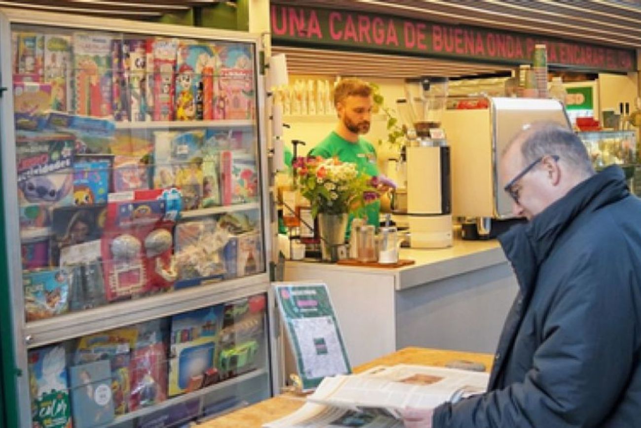 Los tradicionales kioscos de diarios y revistas podrán sumar nuevos productos y servicios para diversificar su actividad.