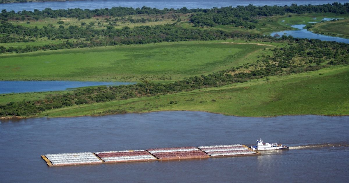 ESTRATÉGICO. Por la hidrovía Paraná-Paraguay sale 80% del total de las exportaciones argentinas.