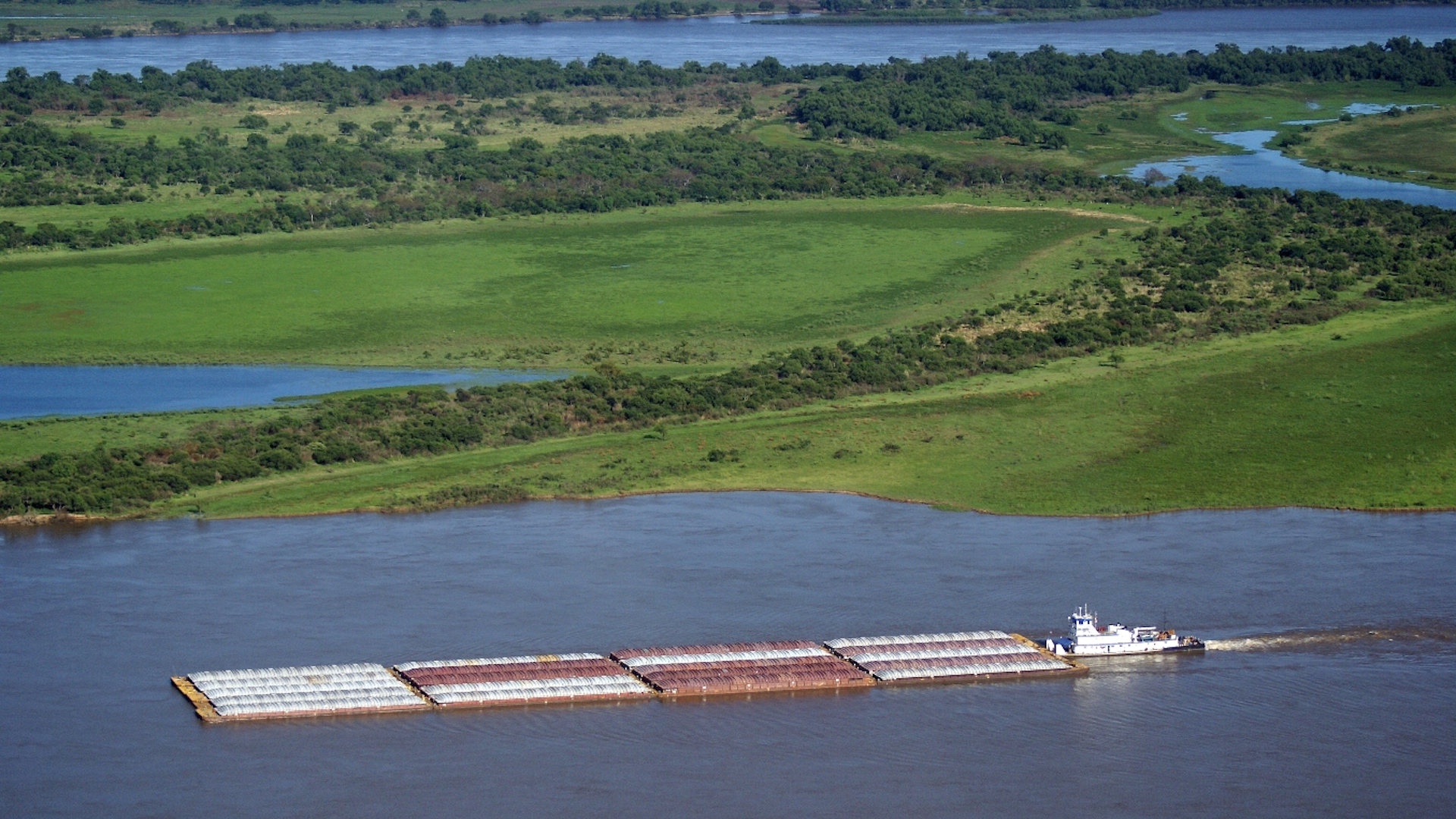 ESTRATÉGICO. Por la hidrovía Paraná-Paraguay sale 80% del total de las exportaciones argentinas.