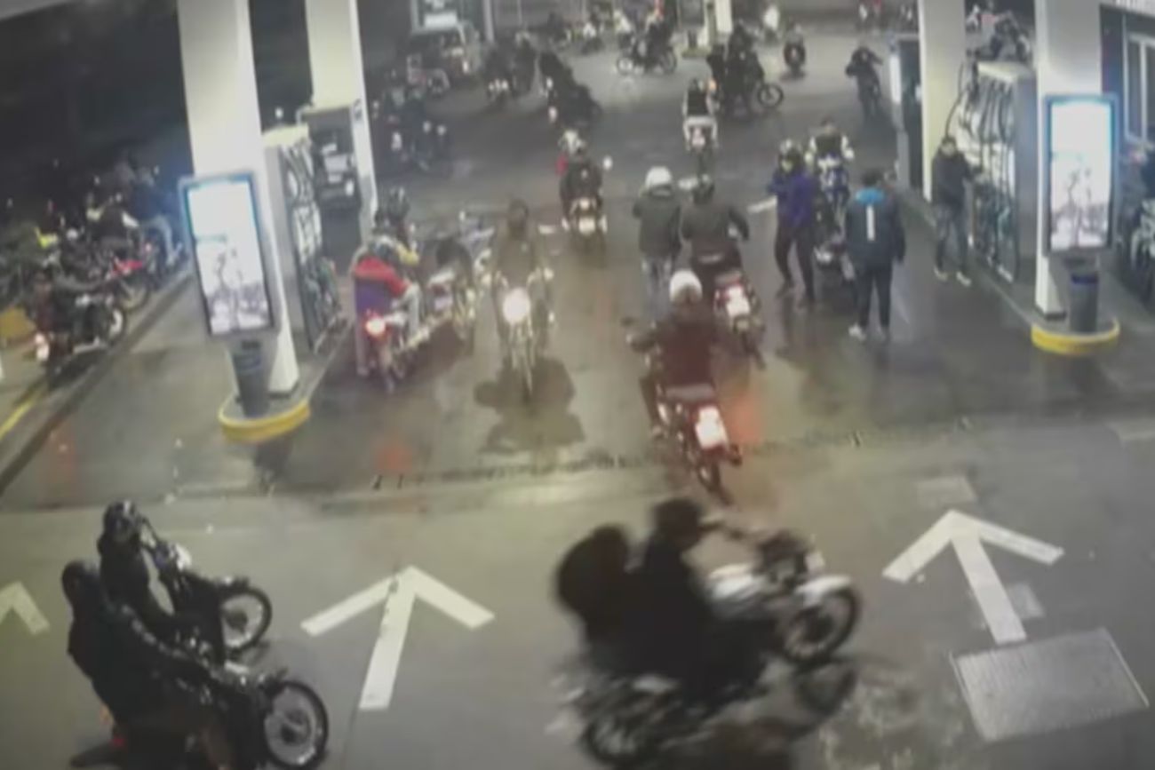 Córdoba: así fue el robo "piraña" de 60 motos a un playero en barrio Yofre Norte