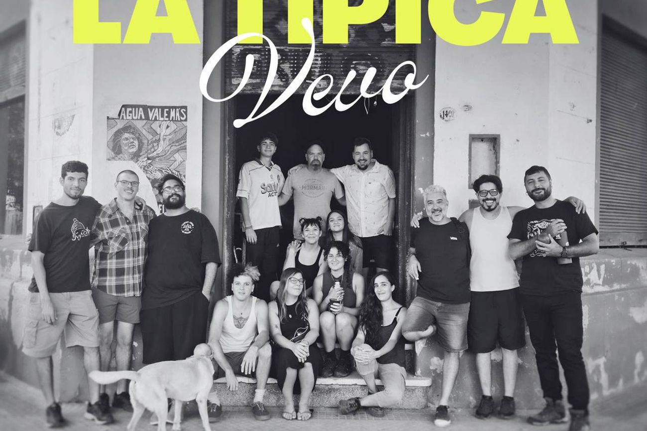 La Típica VeVo.