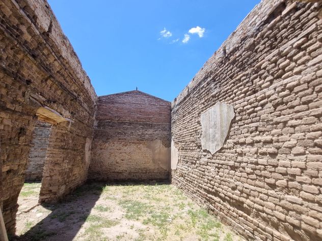 Lo que queda de la vieja casa de estancia, de alto valor histótico, en Panaholma. La historia de Brochero se suma ahí.