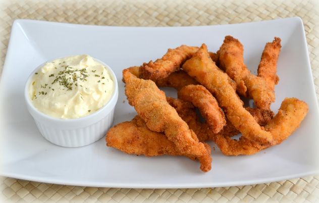 Cómo hacer lagrimitas de pollo caseras: el secreto para que queden crocantes por fuera y jugosas por dentro.