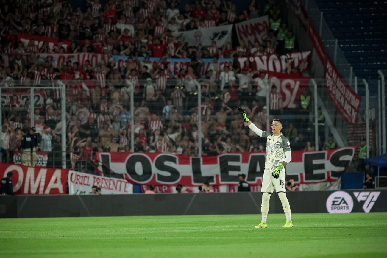 Fernando Muslera, uno de los jugadores argentinos que representarán a otros países en este Mundial.