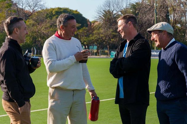 Sergio “Cachito” Vigil junto al equipo de Arde , Maxi Cabanne, José M. Estrada y Nico Rodriguez Alvarez brindarán una charla sobre gestión emocional en el alto rendimiento deportivo.