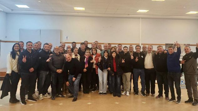 El secretario general nacional se reunió con referentes gremiales en Córdoba. Entre ellos, hubo representantes de los dos sectores de la CGT. 
