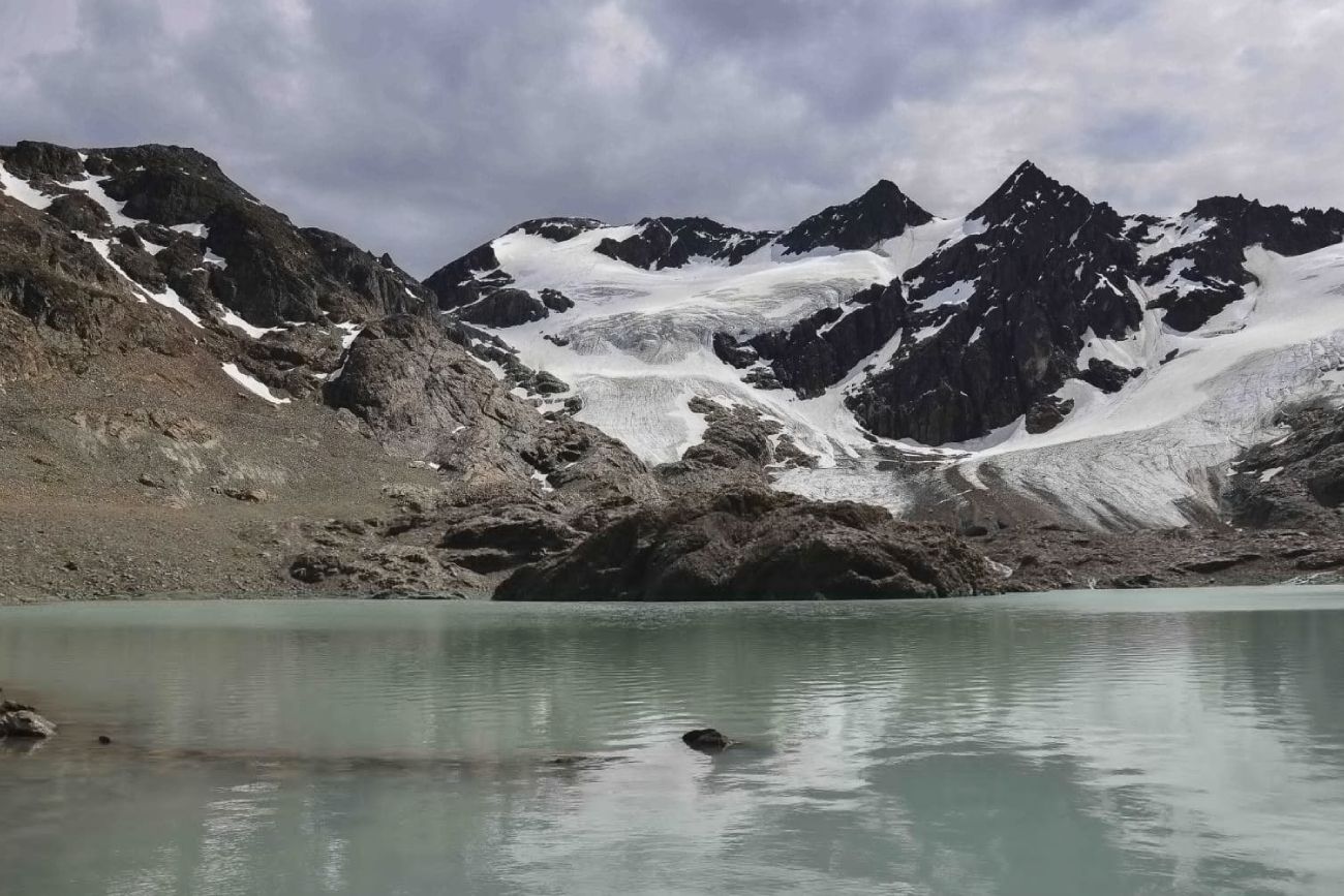 Ushuaia: una turista uruguaya y un guía murieron al caer durante una excursión en el glaciar Vinciguerra