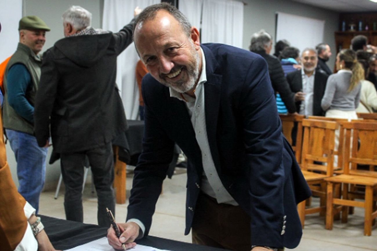 Amor ya asumió como presidente del León.