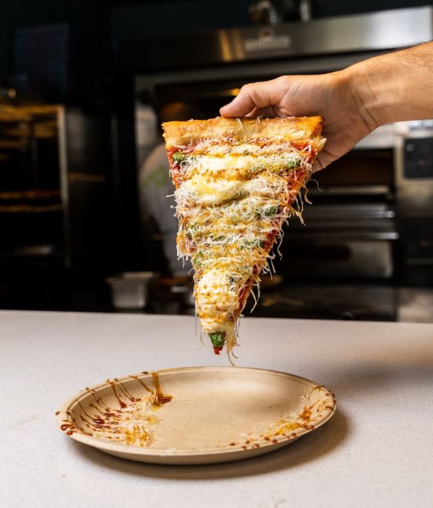Cuánto cuesta comer en Kalis, la pizzería de Núñez elegida entre las mejores del mundo.