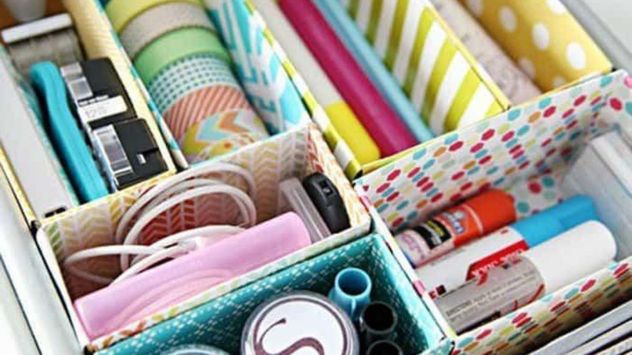 Los envases de cartón de jugo pueden reutilizarse para crear organizadores, cajas decorativas y comederos para aves, entre muchas otras opciones sustentables.