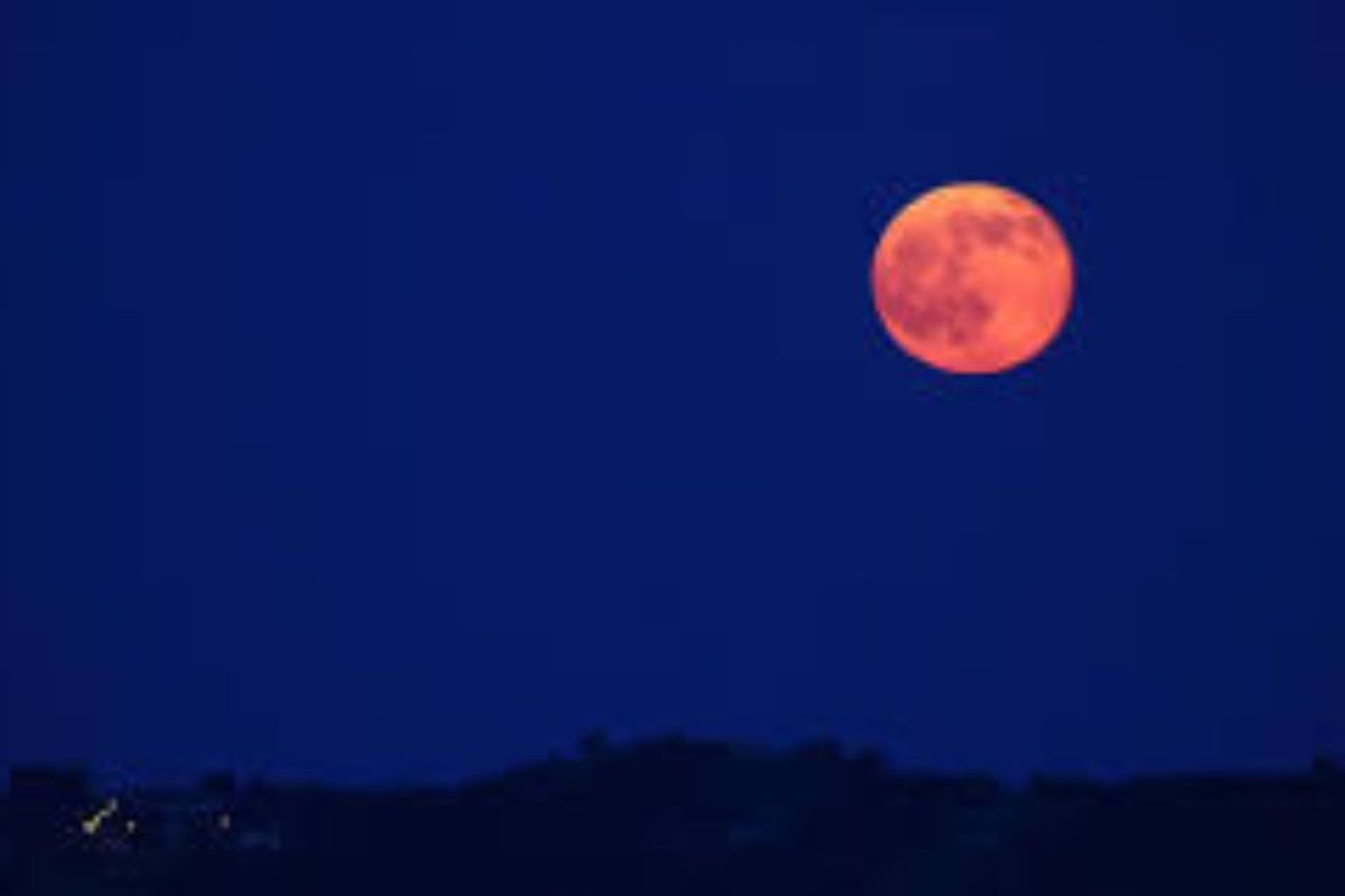 Luna de Fresa: el efecto que tendrá en cada signo del zodíaco