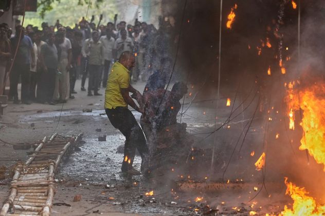Incendio en un hotel de India