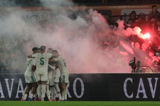 Argelia sorprendió y le ganó 1-0 a Países Bajos.