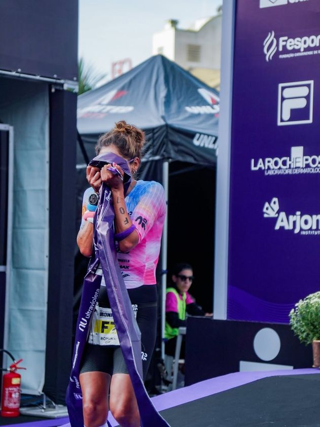 La cordobesa Cecilia Biagioli se consagró campeona en el Ironman de Brasil.