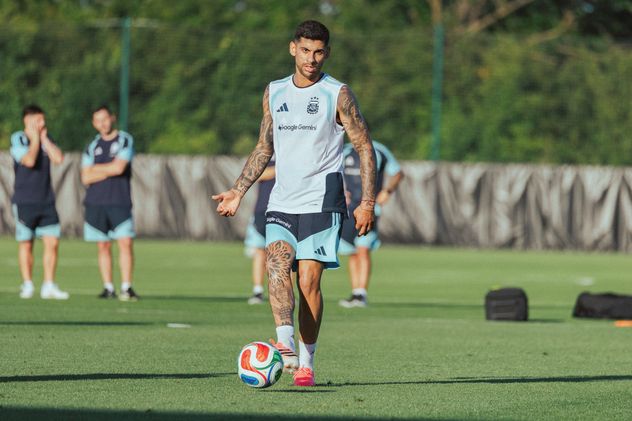 Cristian "Cuti" Romero, con la selección argentina en Kansas.