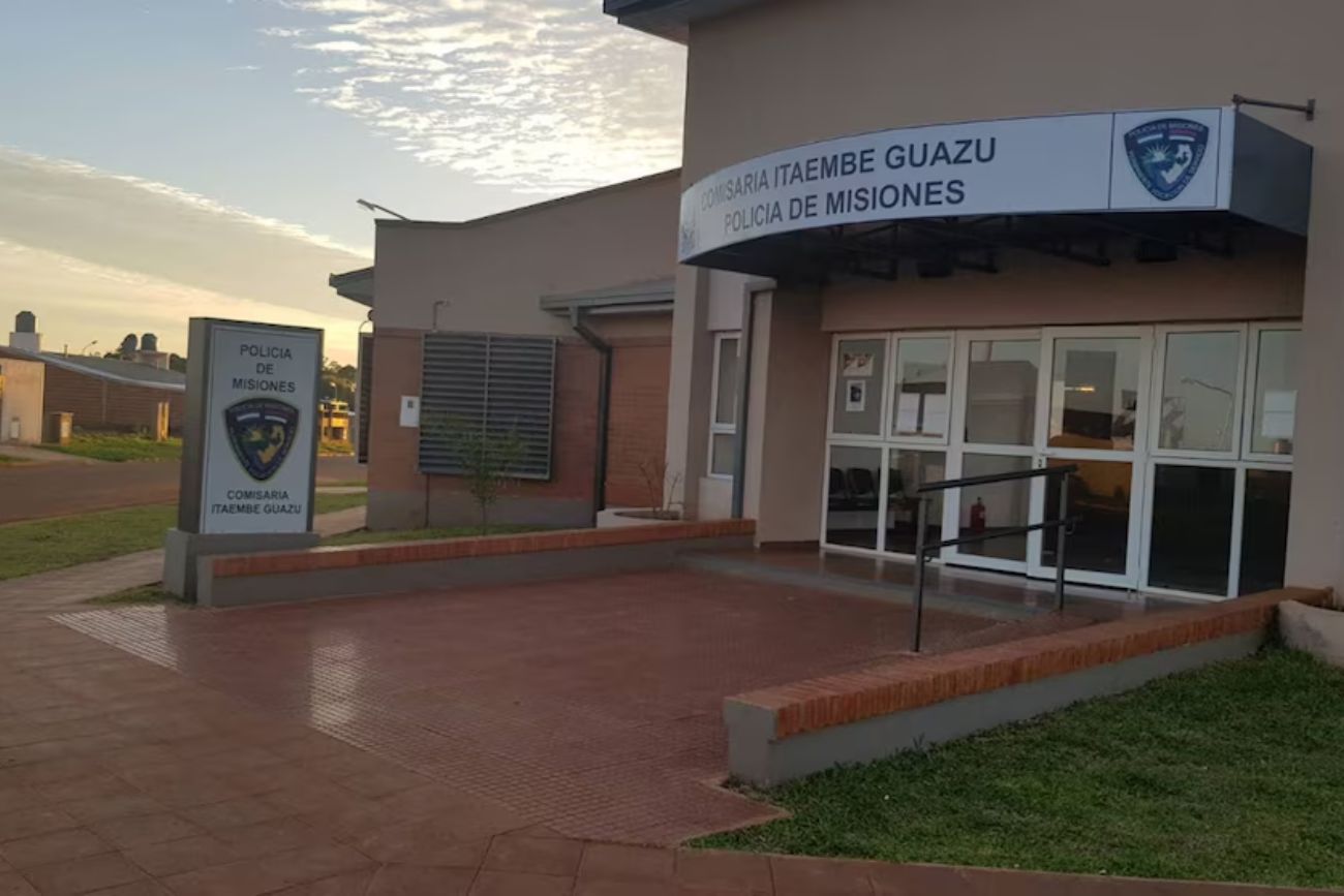 Misiones: detuvieron a un policía por robarle una tarjeta de crédito a un detenido