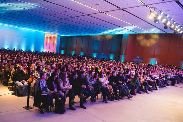 El Centro de Convenciones Córdoba albergó a miles de personas en las rondas de vinculación comercial y stands técnicos.
