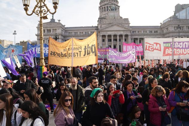 Marcha Ni Una Menos frente al Congreso