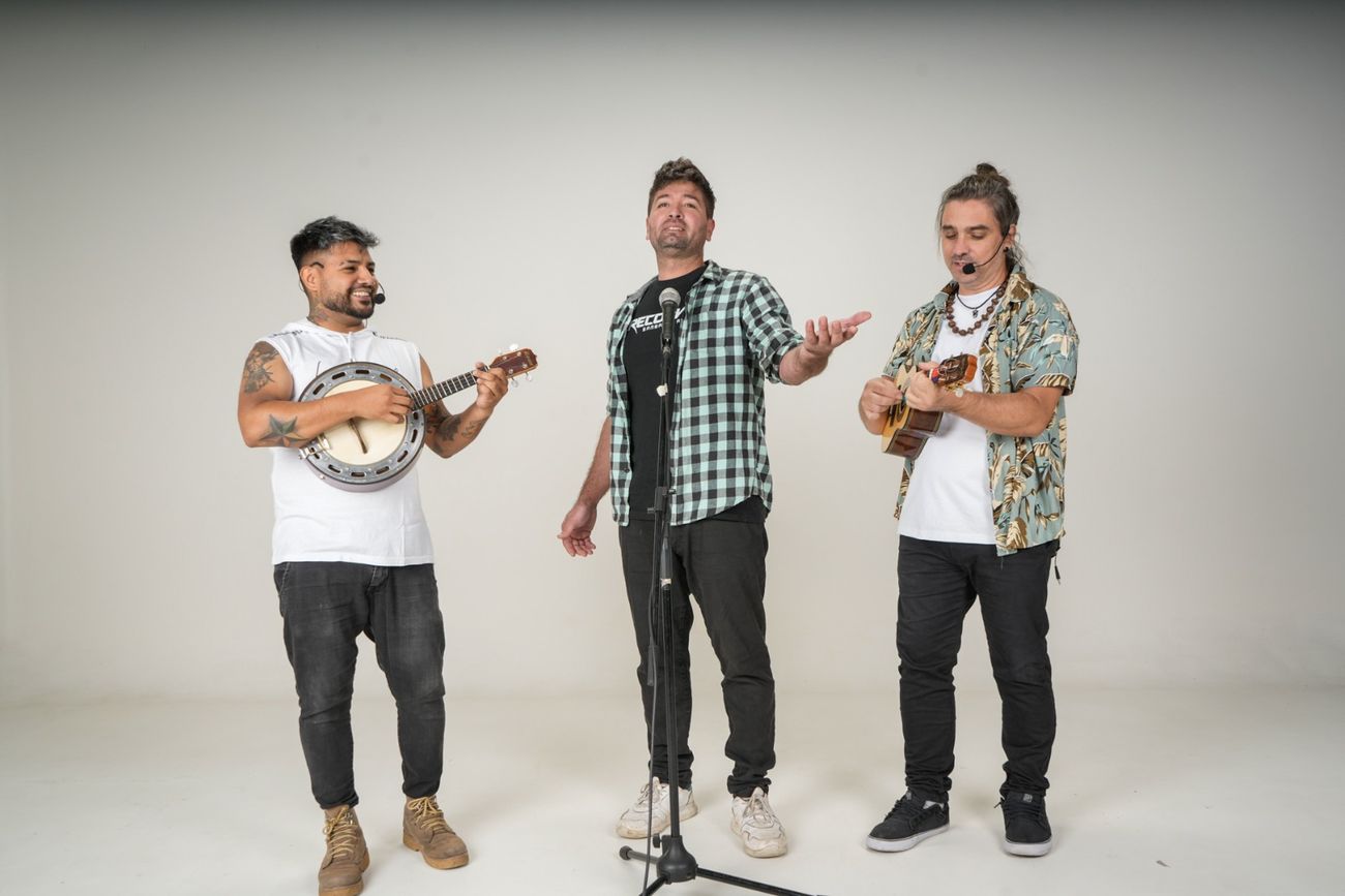 Los músicos de Reconvexo se presentan en Oye Chico. 