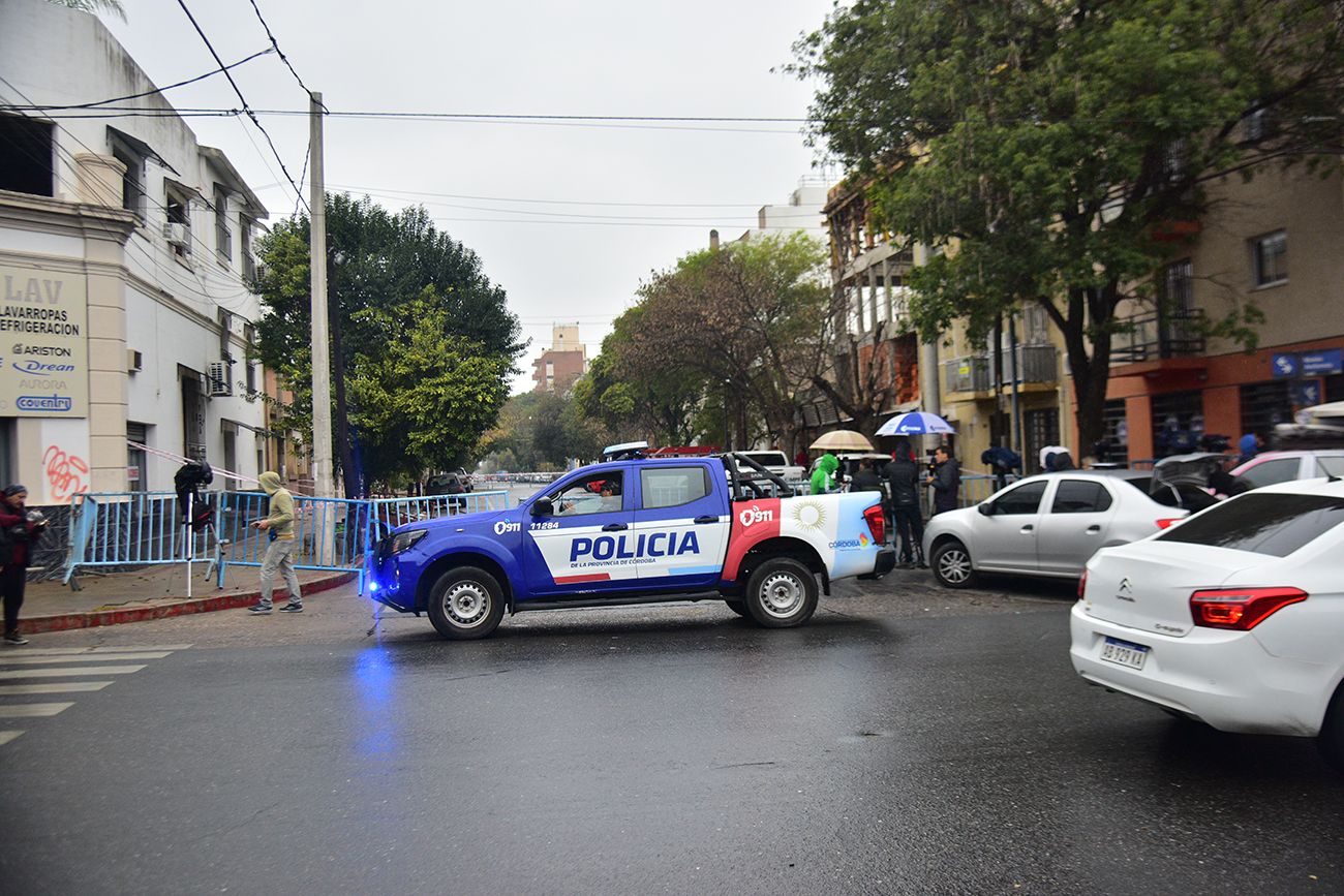 Realizan otro allanamiento en la casa de Barrelier por el femicidio de Agostina.