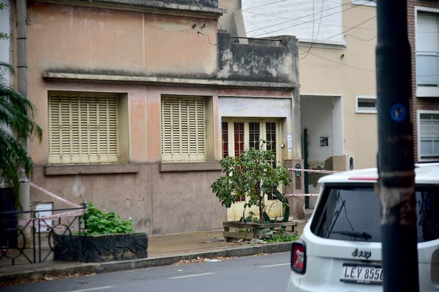 Realizan otro allanamiento en la casa de Barrelier por el femicidio de Agostina.