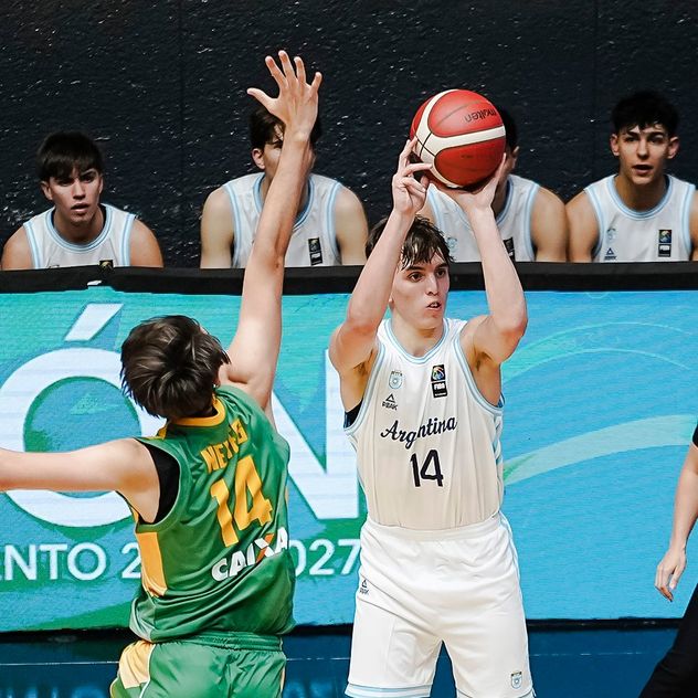 El cordobés Santiago Pettinaroli convirtió el doble de la victoria de la selección argentina en el clásico ante Brasil. (Prensa CAB)