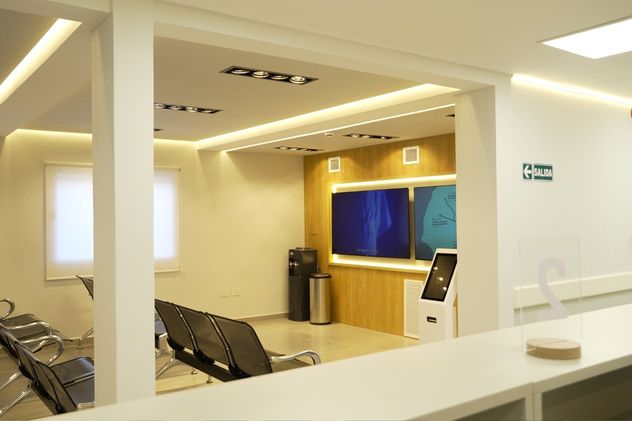 Las instalaciones permiten realizar estudios diagnósticos, angioplastias y procedimientos mínimamente invasivos.