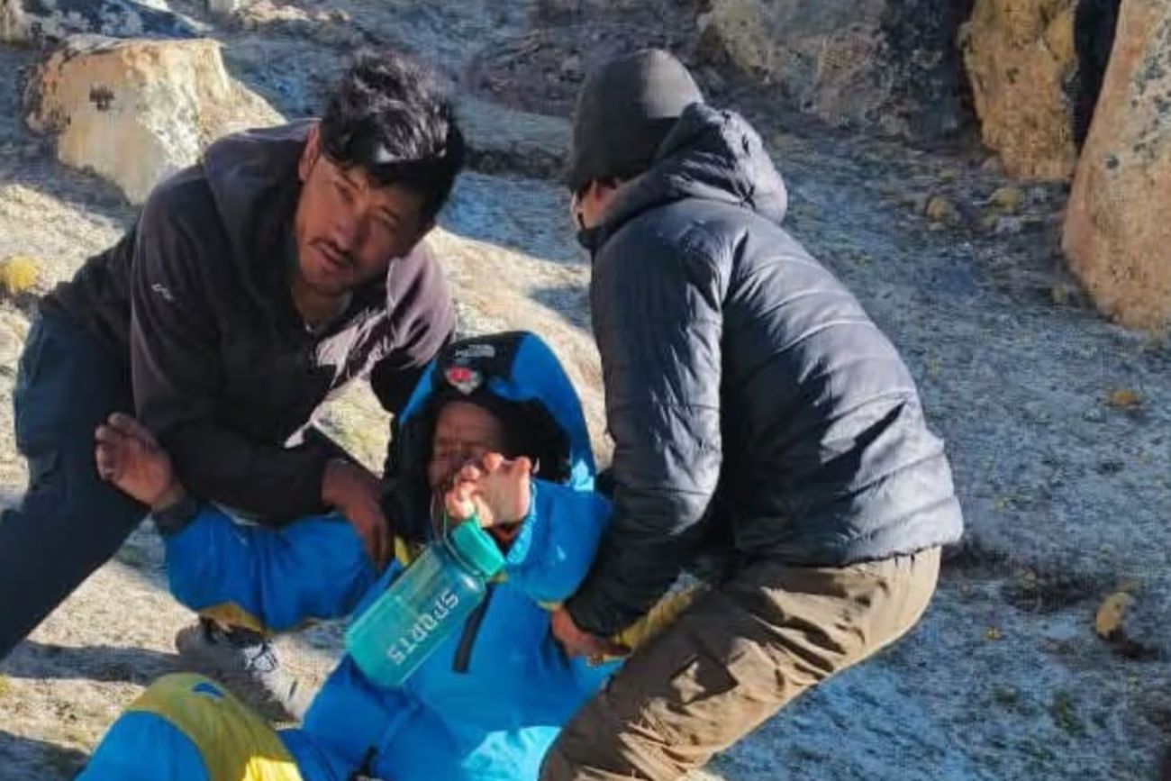Monte Everest: el guía apareció con vida tras seis días desaparecido