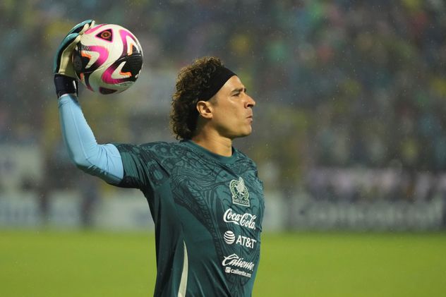 Guillermo Ochoa, arquero de México.