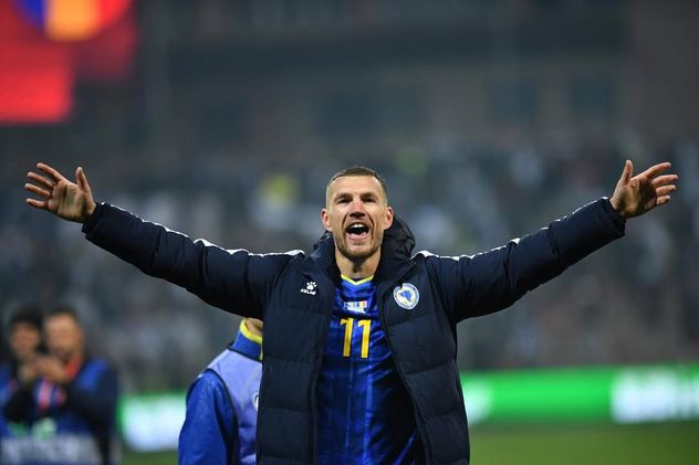 Edin Dzeko, delantero de Bosnia.