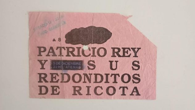 El sábado 12 de diciembre de 1987 fue el primer show que ofreció la banda en la Asociación Española de barrio General Paz.