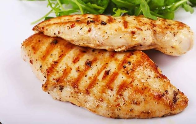 Si tu pechuga de pollo siempre sale seca, este secreto de cocina puede ayudarte.