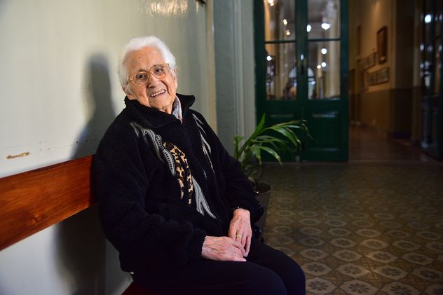 Mayores amores: Blanca Guzmán cuenta como conoció a su esposo Enrique en el Colegio Carbó hace mas de 70 años (y otras historias de amor adolescentes en los 50)

Foto: Pedro Castillo / La Voz