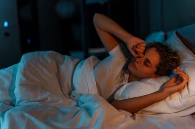 Qué relación existe entre los recuerdos negativos y los despertares nocturnos.