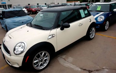 Mini Cooper. Imagen ilustrativa. (AP/David Zalubowski/Archivo)
