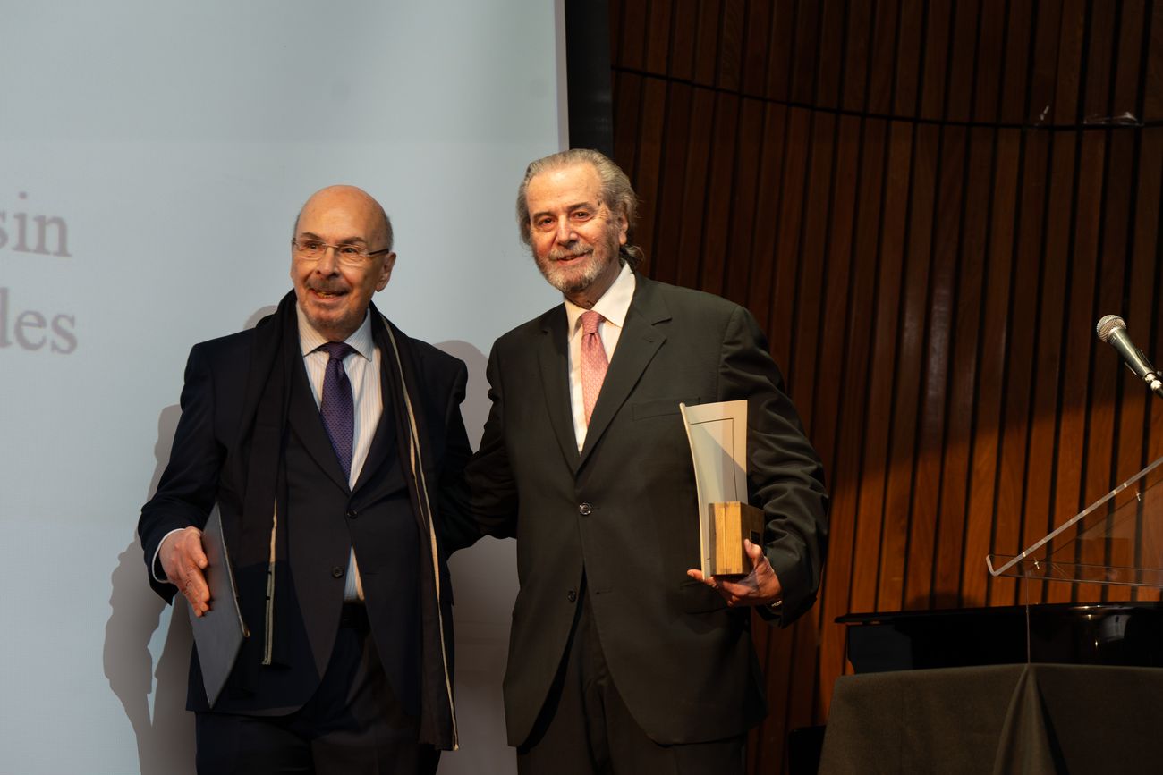 Juan Carlos Maqueda recibió la Pluma de Honor.