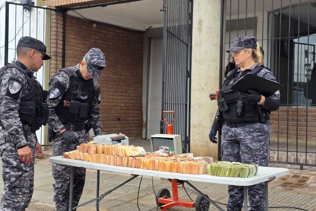 El dinero secuestrado. (Policía)