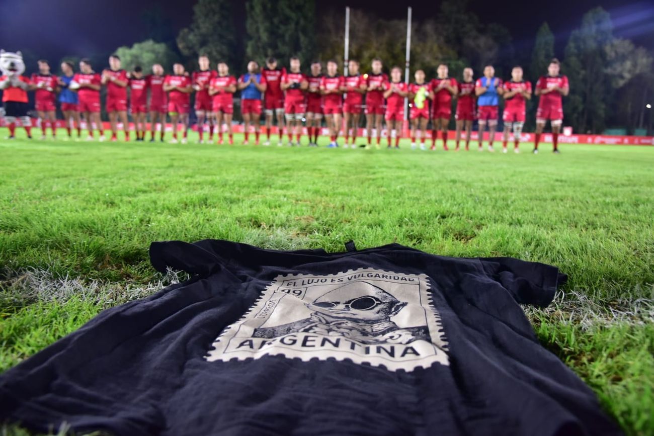 El sentido homenaje de Dogos XV al Indio Solari en la previa al partido con Yacare XV